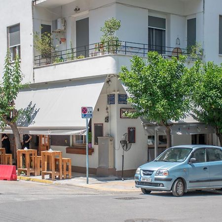 Central 2Br Apartment In The Heart Of Атина Екстериор снимка