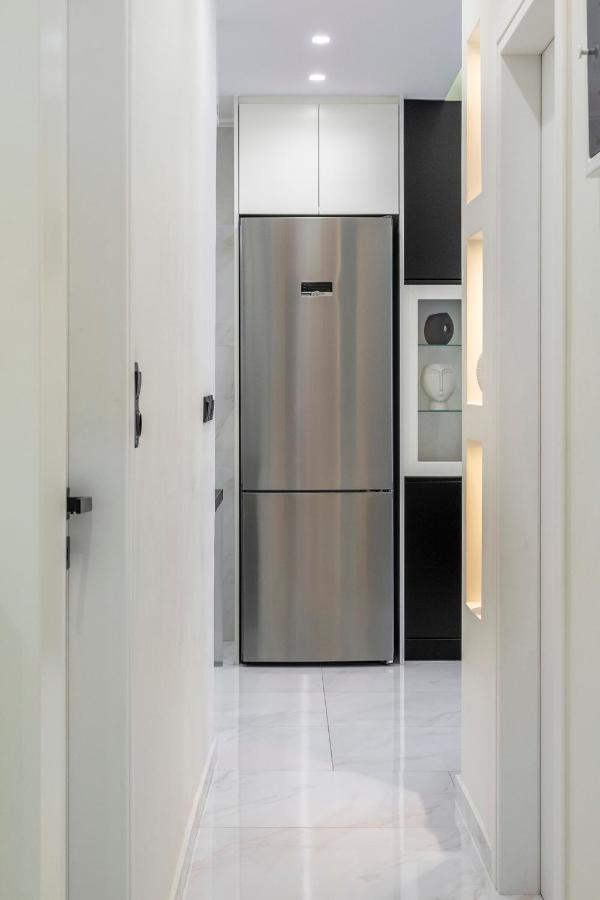Central 2Br Apartment In The Heart Of Атина Екстериор снимка