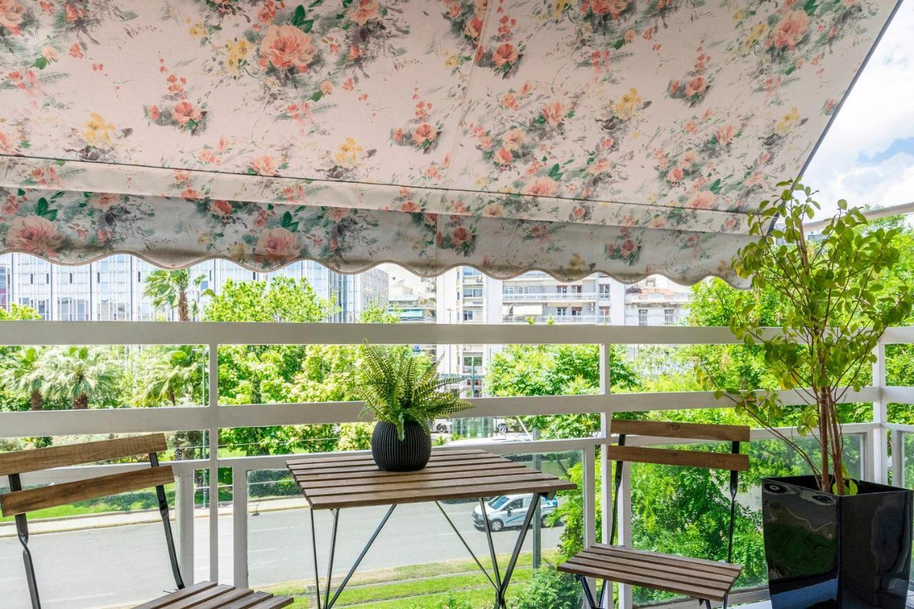 Central 2Br Apartment In The Heart Of Атина Екстериор снимка